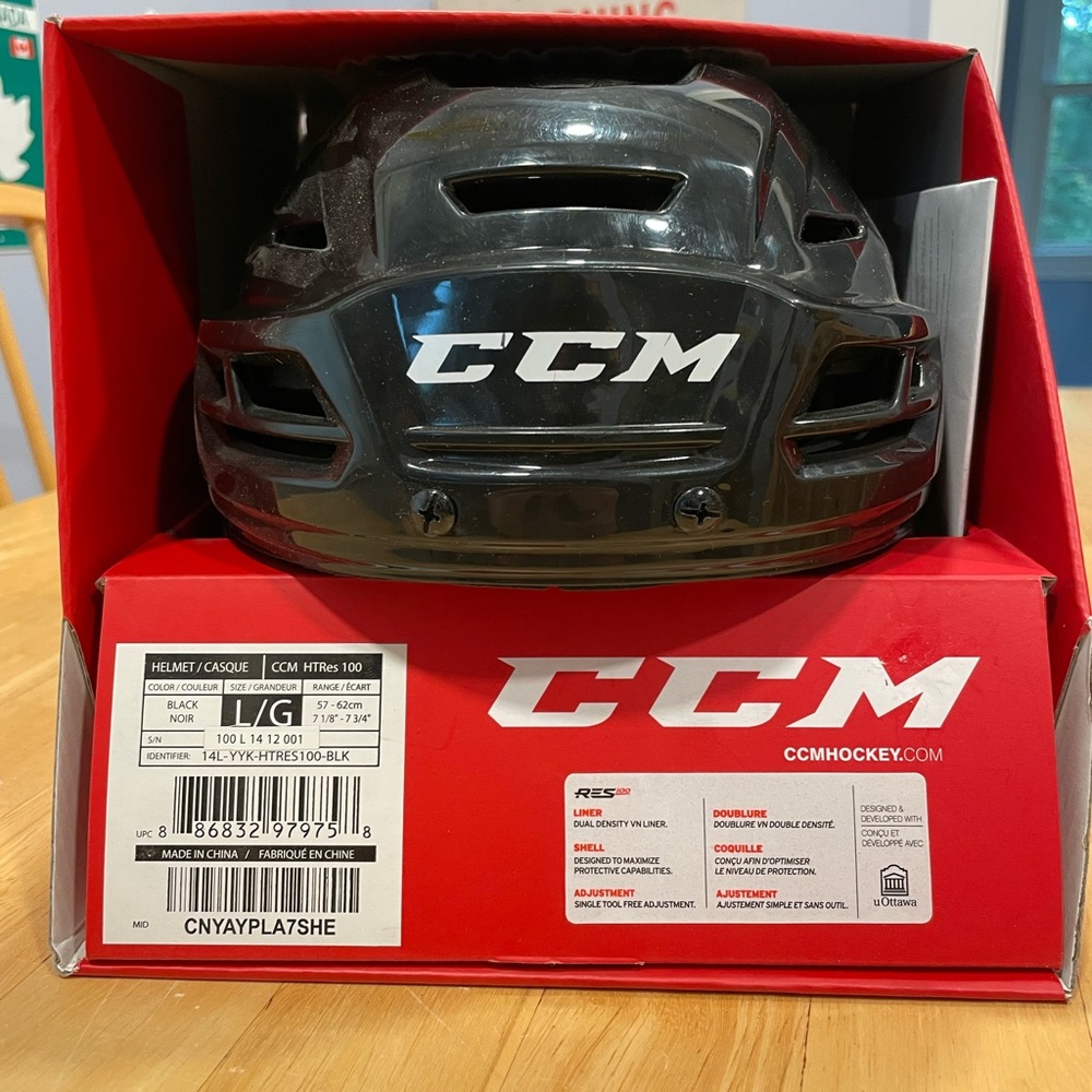 NWT CCM Hockey Helmet Size Large